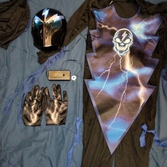 Spirit Halloween-XTREME LIGHTNING NINJA COSTUME - Picture 6 of 9